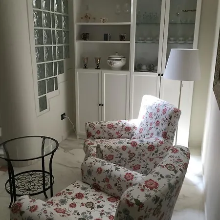 فندق مبيت وإفطار Flores *